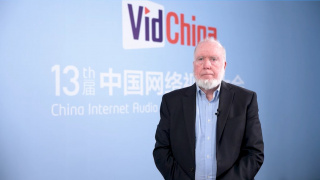 尽管如此，姐姐呆萌的模样还是萌化了众人的心。